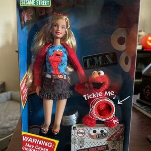 Sesame Street Elmo and Doll Set - Red and Blue